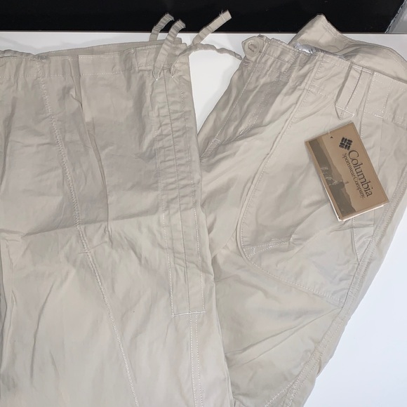 Columbia Pants - Y2K low rise cargo pants